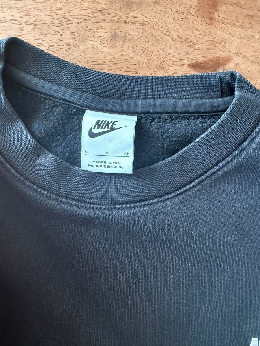 Nike Maglioni & Felpe: Nike Pullover dunkelblau Grösse S guter Zustand – Usato da Zürich venduto da michael.frei 2