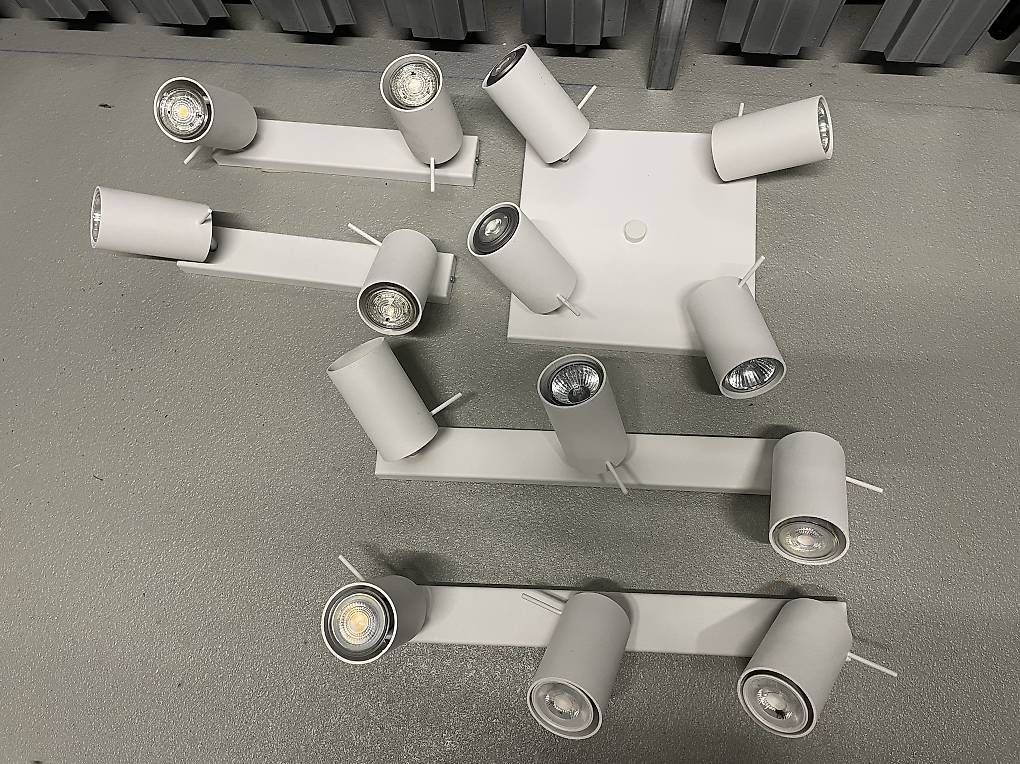 Lampadari & plafoniere: 5 Spot Lampen zu verkaufen – Usato da Unterägeri venduto da N.Iten
