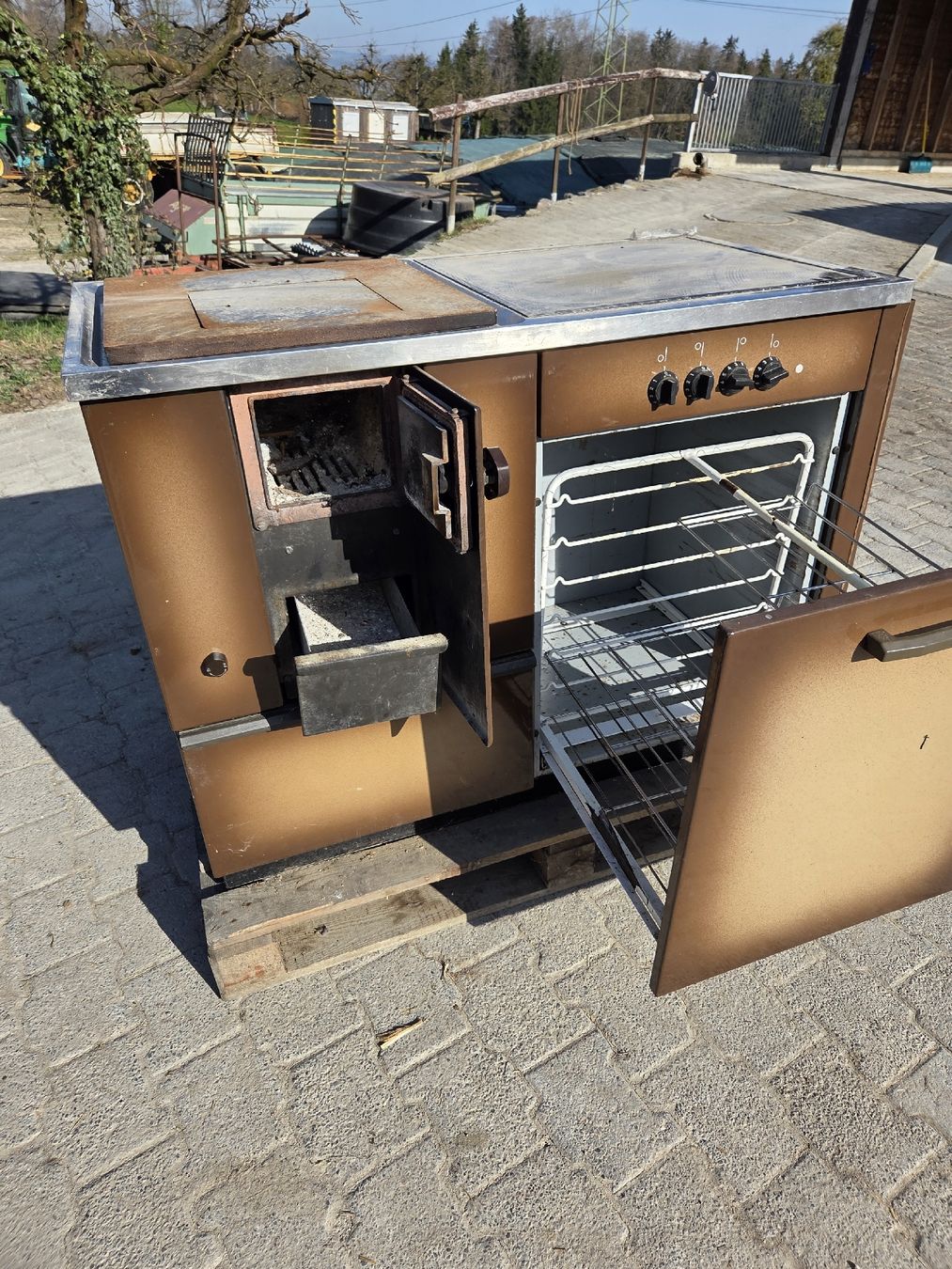 Cucine: Tiba Herd, Ofen, Glaskeramik – Usato da Maur venduto da Tscharina 1