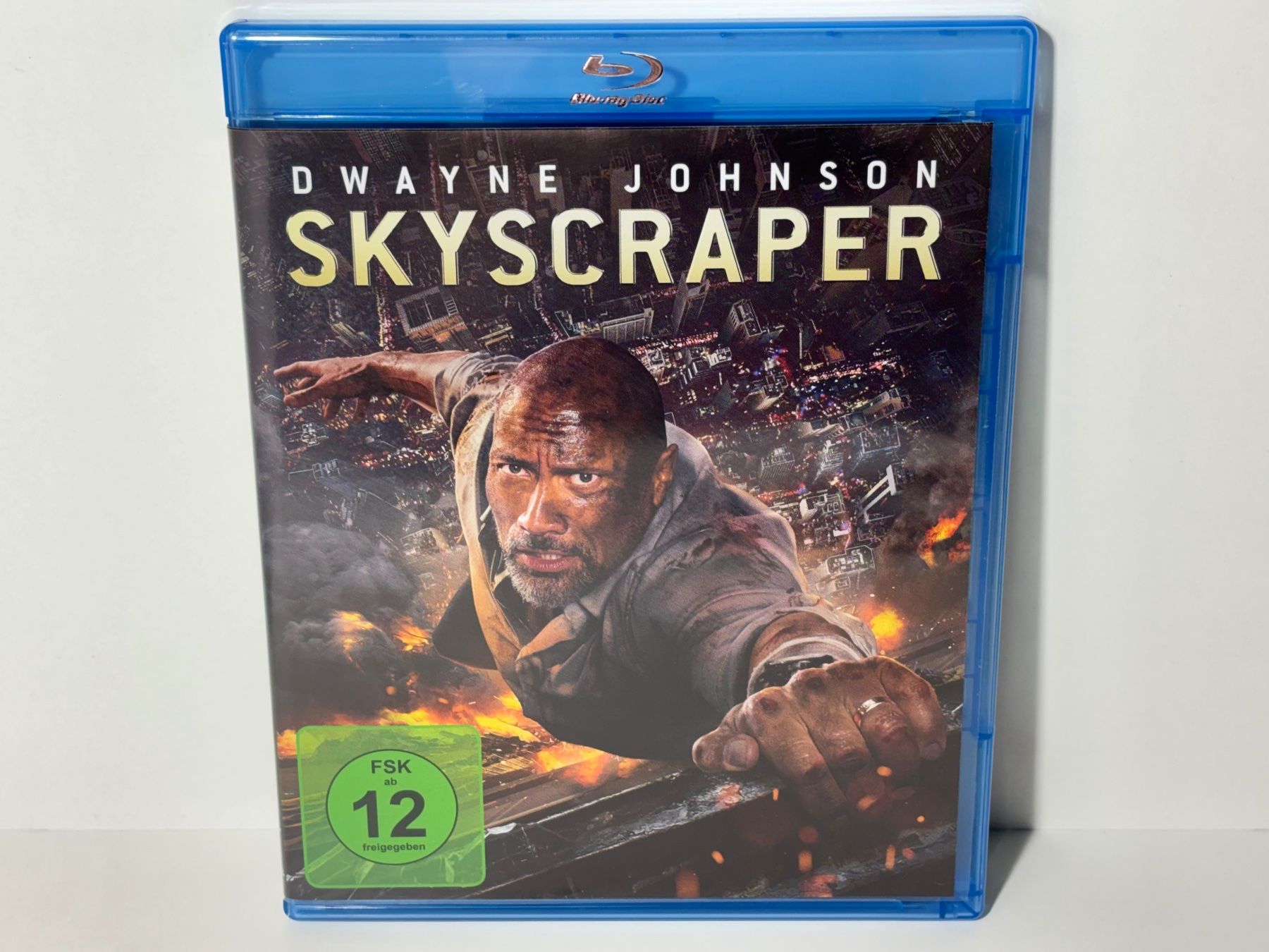 Alle DVDs: Skyscraper Blu Ray – Gebraucht aus Wilderswil von Sstriker