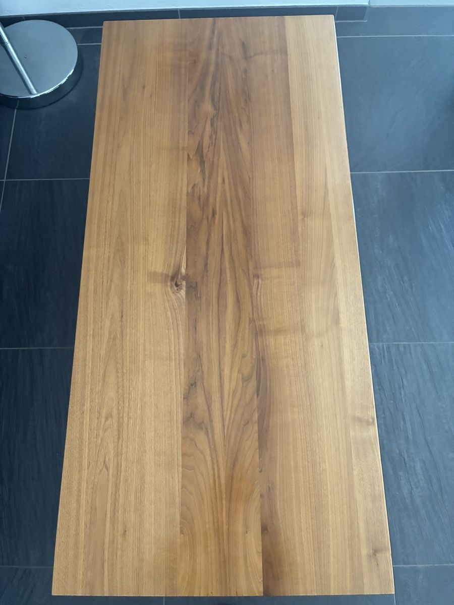 Tische: Massiver Nussbaum-Aluminium Designer Salontisch – Gebraucht aus Hermetschwil-Staff von scar_1983 3