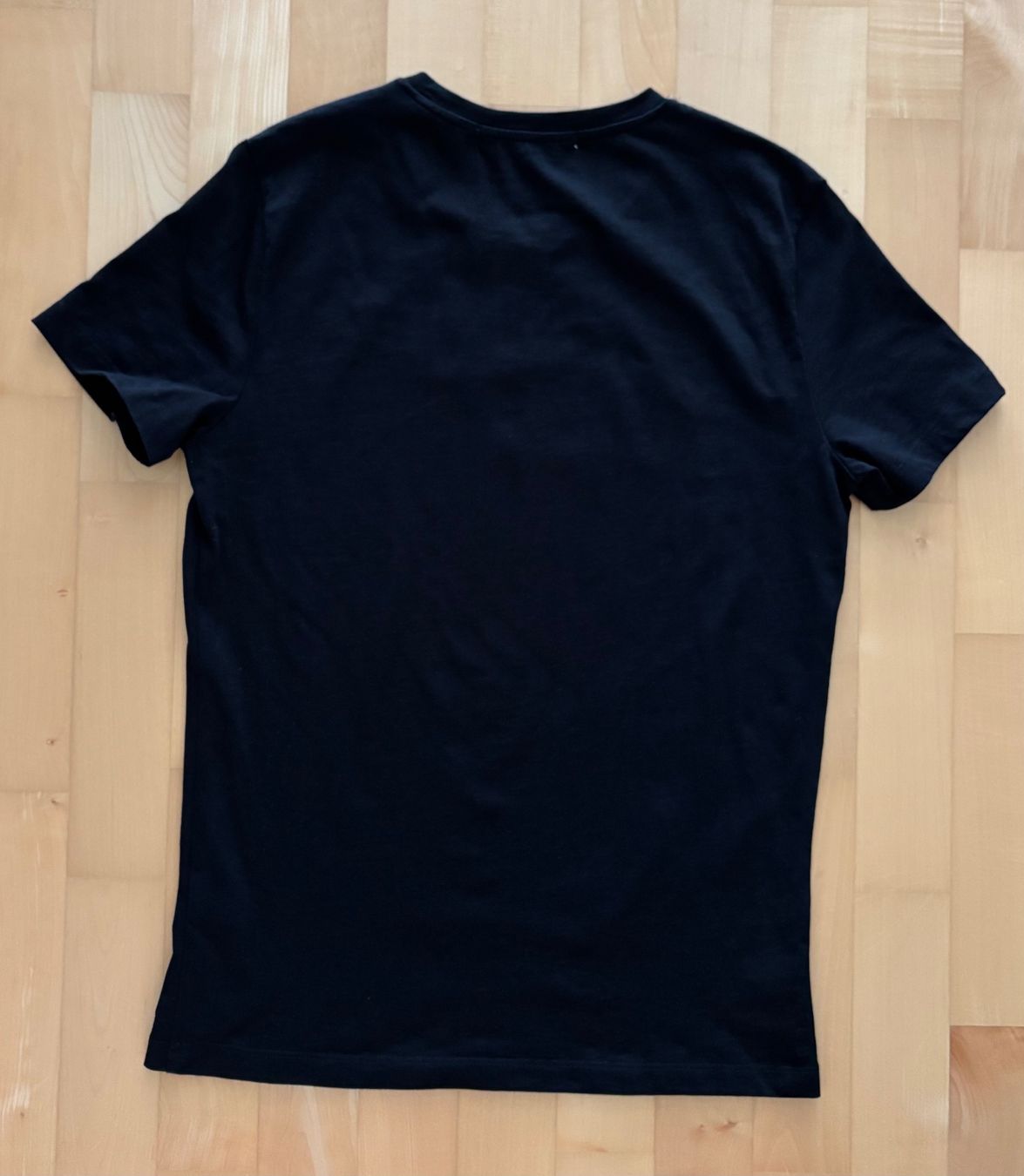 Calvin Klein T-shirt: T-Shirt Calvin Klein – Usato da Winterberg ZH venduto da vanilleinspiration 1