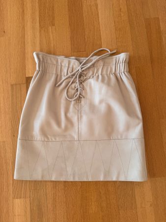 Magnifique jupe Sandro 36 cuir d’agneau