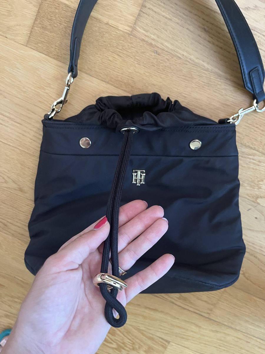Tommy Hilfiger Borse da donna: Tommy Hilfiger Tasche schwarz  – Usato da Stadel venduto da Comporta 2