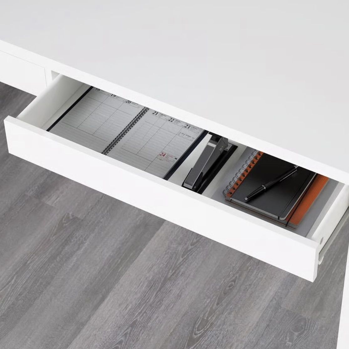 Scrivanie: IKEA MICKE Schreibtisch weiss – Nuovo (secondo la descrizione) da Langenthal venduto da rosablau00 2
