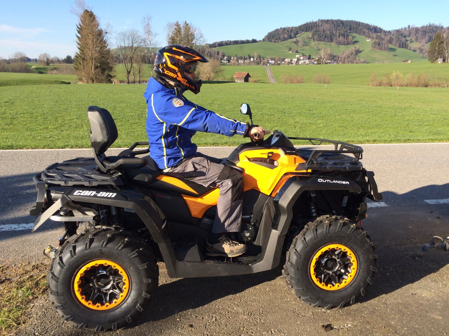 Can-Am Autre: Quad mit Raupen – D'occasion à Unterägeri par Buell1 3