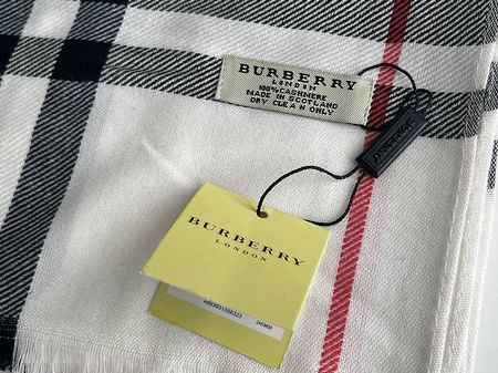 NEUER Burberry Schal (mit Etikett)