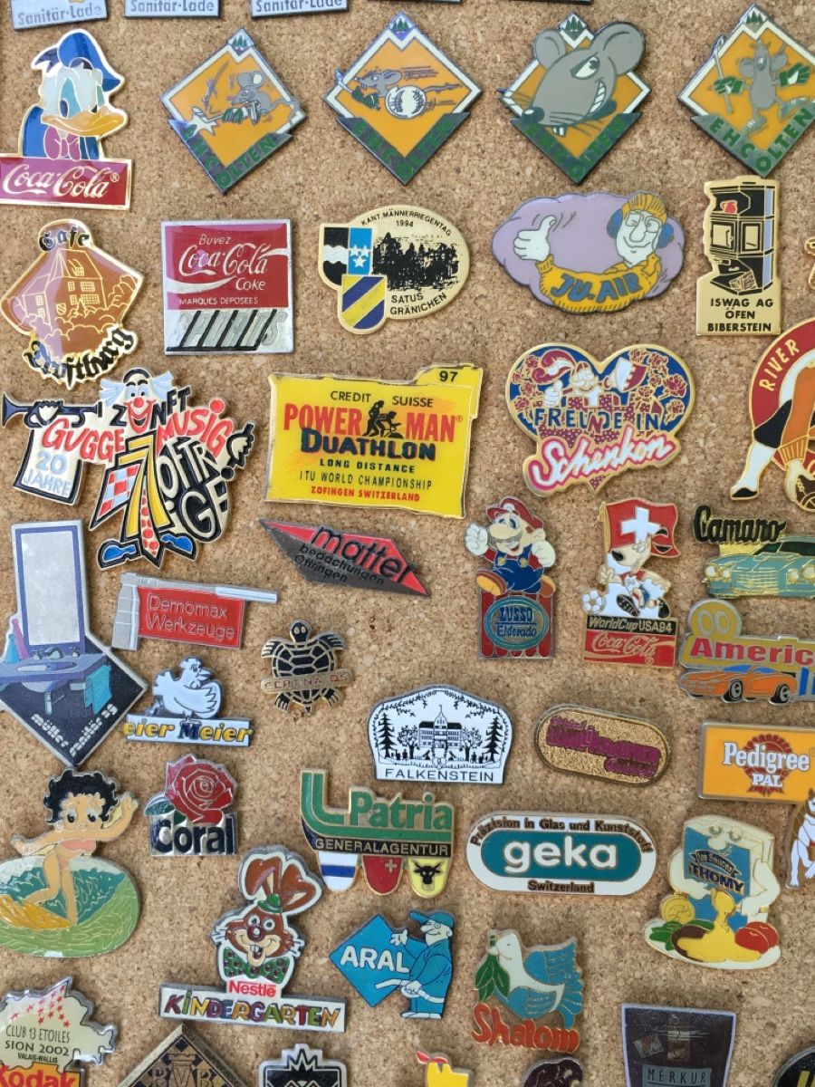 Plaketten & Abzeichen: Alte PIN - Sammlung (ca. 200 Stück) – Gebraucht aus Wangen b. Olten von Finolino28 6