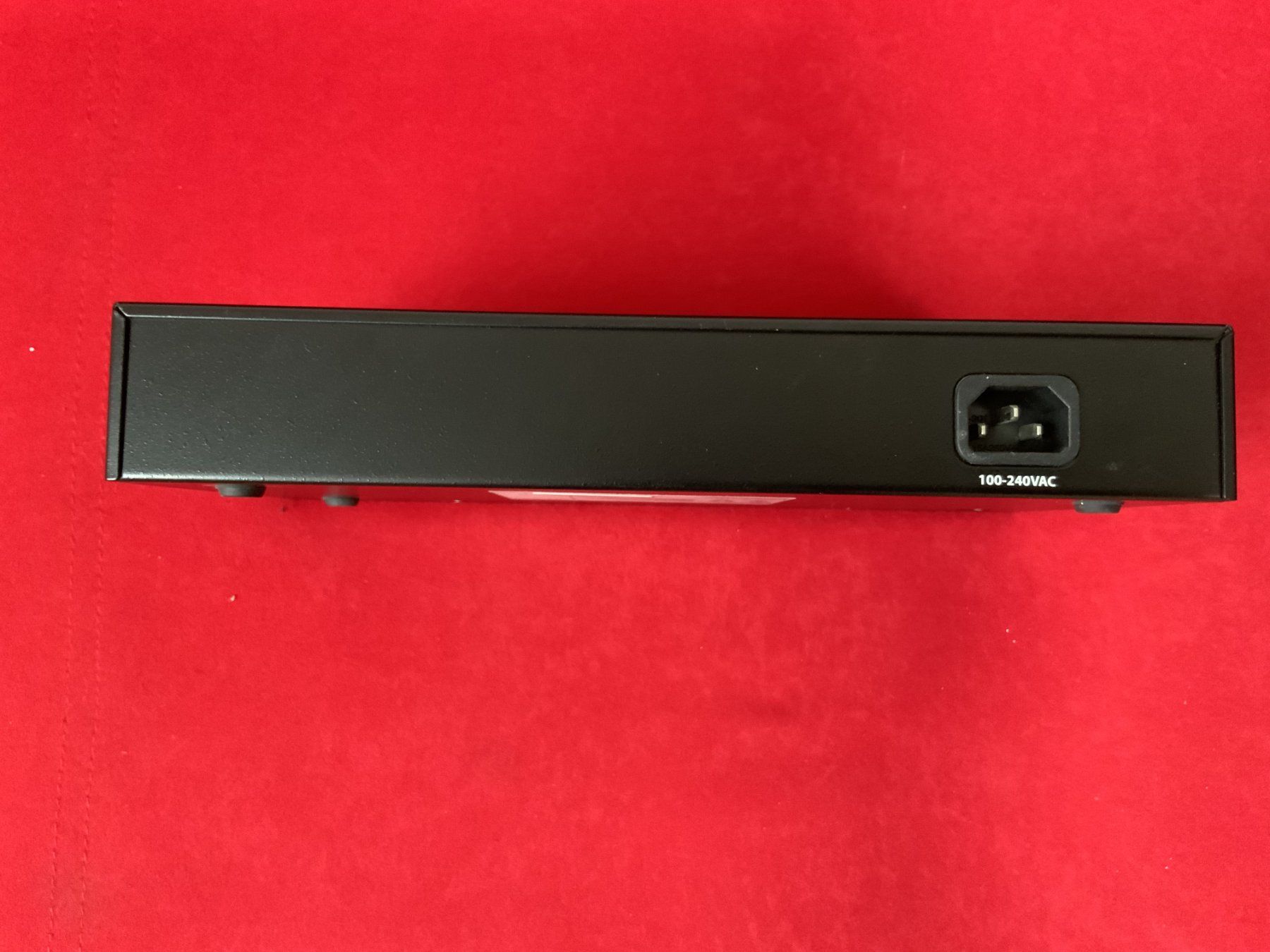 Hubs & Switches: USRobotics 8-Port Switch 10/100/1000 Mbps – Gebraucht aus Root von Tech-Nick 2