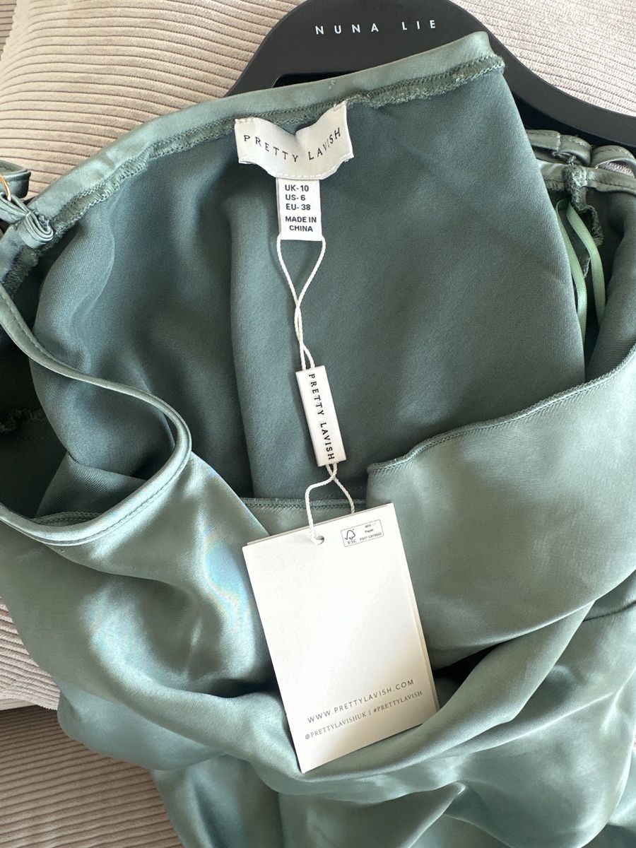 Vestiti: Grünes Kleid - Green Dress – Nuovo e nell'imballaggio originale da Zürich venduto da mel_r8f2 2