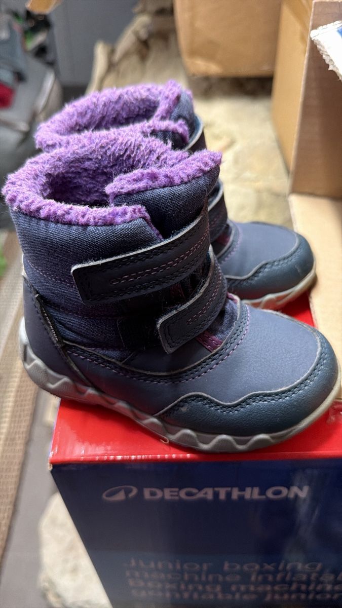 Schuhe für Jungen: Scarponcini invernali 23 – Neu (gemäss Beschreibung) aus Sigirino von RamonaLamboo