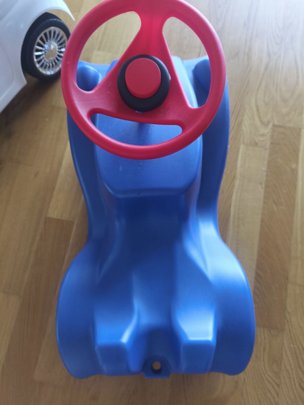 Big Veicoli per bambini: Big bobby car blue Blue with Red Steering Wheel – Nuovo (secondo la descrizione) da Dübendorf venduto da naj_szp5 2