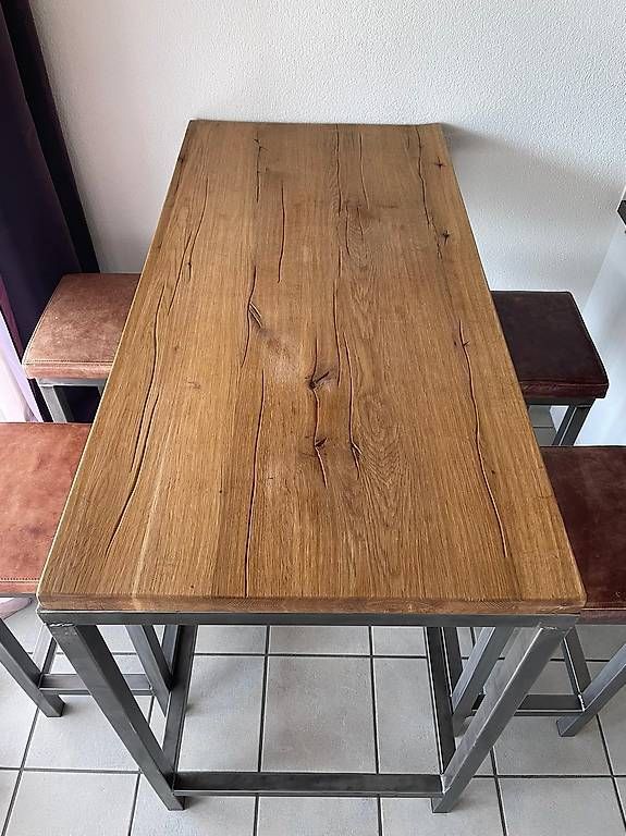 Set di tavolo e panche: Hochtisch mit 4 Hocker – Nuovo (secondo la descrizione) da Triesen venduto da Chevalley 2