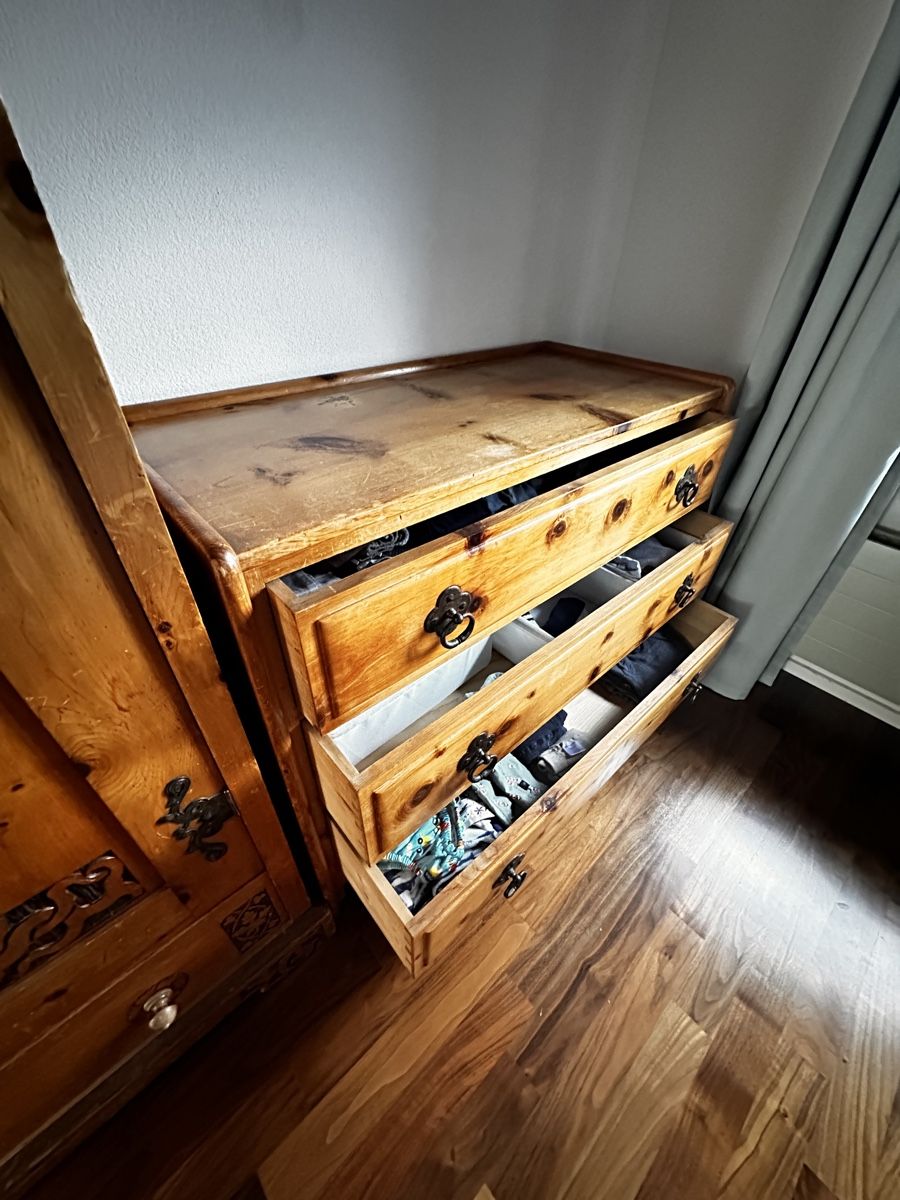 Armadi: Alter Bauernschrank mit Kommode – Usato da Weinfelden venduto da obr_hb6x 3