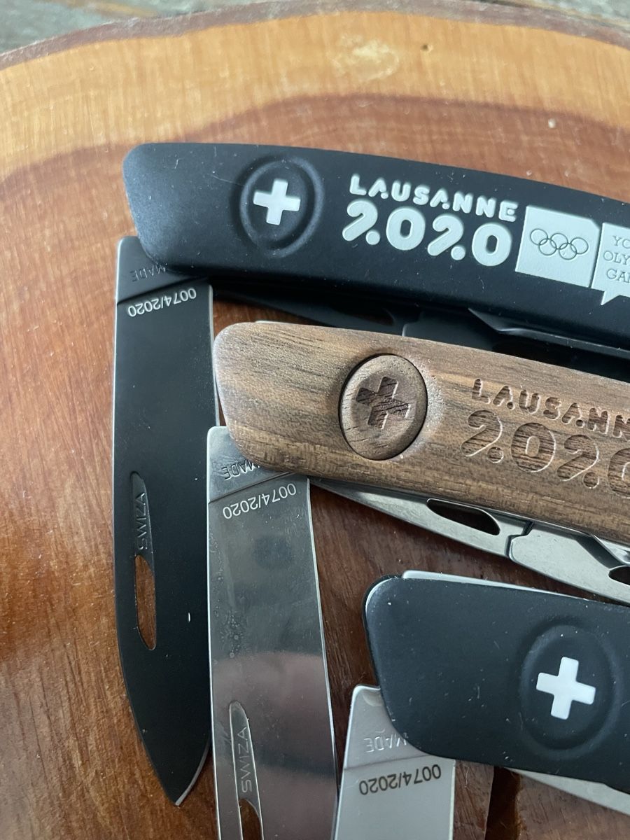 Swiza Coltelli tascabile: Swiza Olypia 2020 Sammelmesser – Nuovo e nell'imballaggio originale da Heitenried venduto da Alpuchalb 2