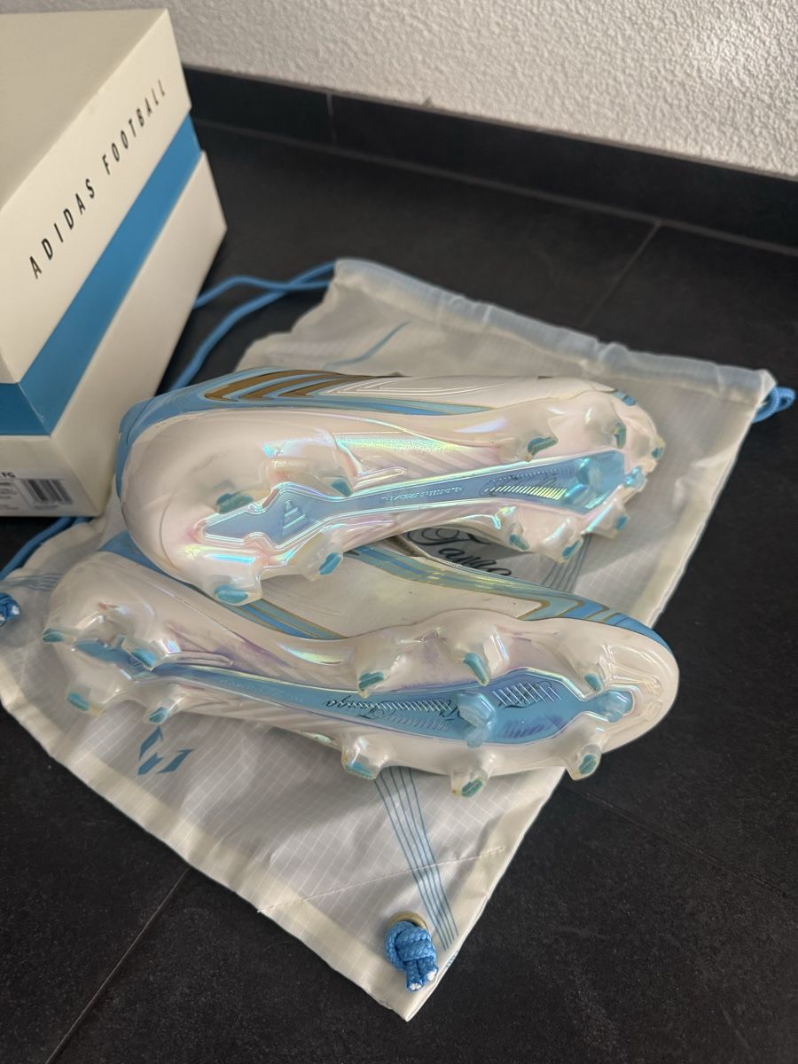 Adidas Herrenschuhe: Fussballschuhe Messi – Gebraucht aus Wetzikon ZH von Principe8 2