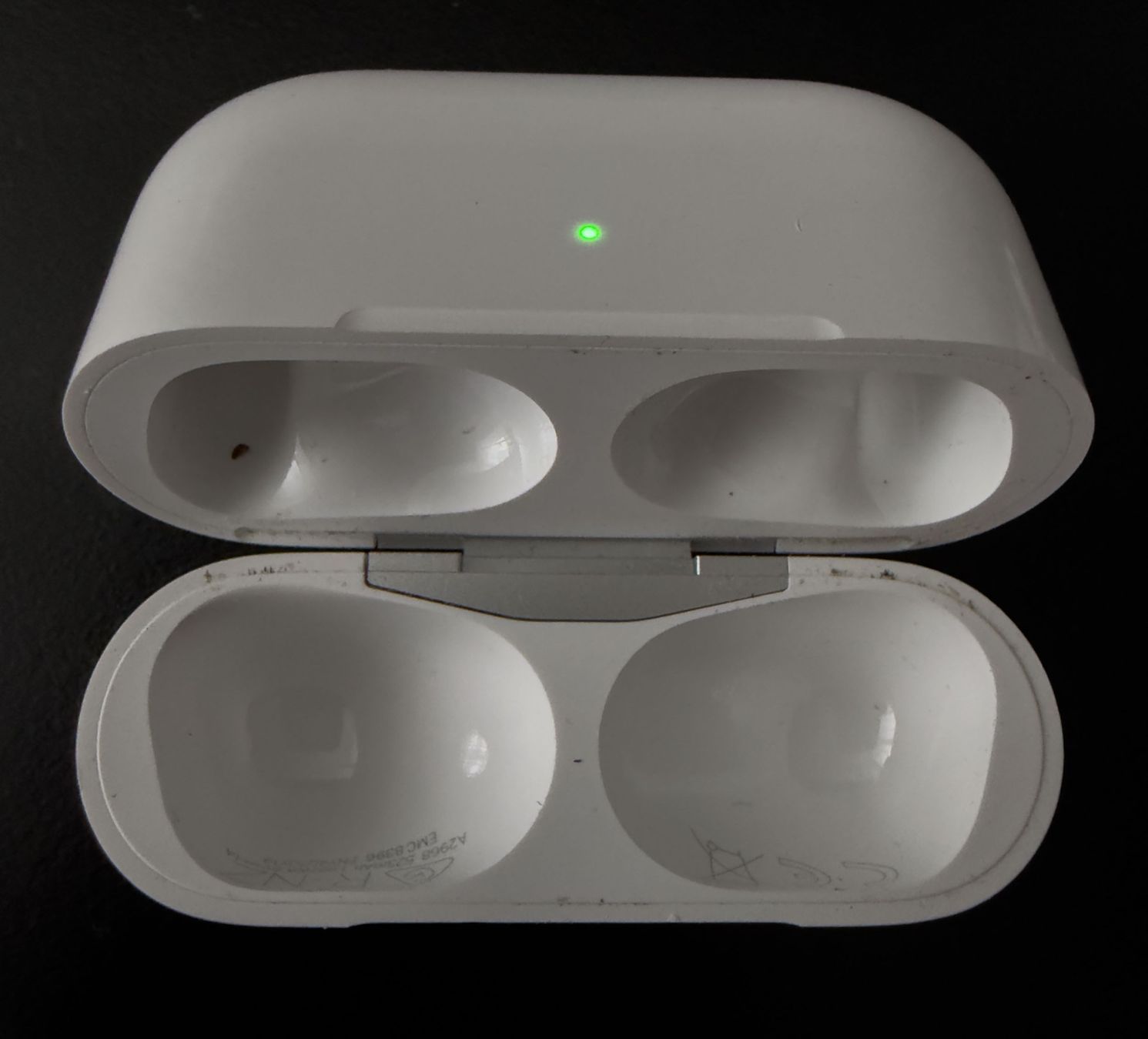 Apple Cuffie: Apple AirPods Pro (2nd generation) – Usato da Ebikon venduto da Stefan000 4