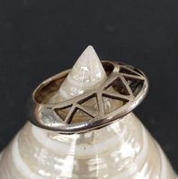 MODERNER RING IN 925 SILBER