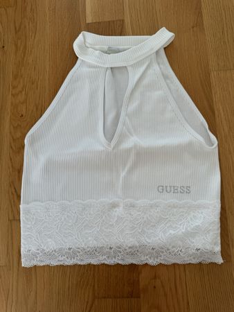 Guess Top Weiss Crop Spitzendetail neuwertig