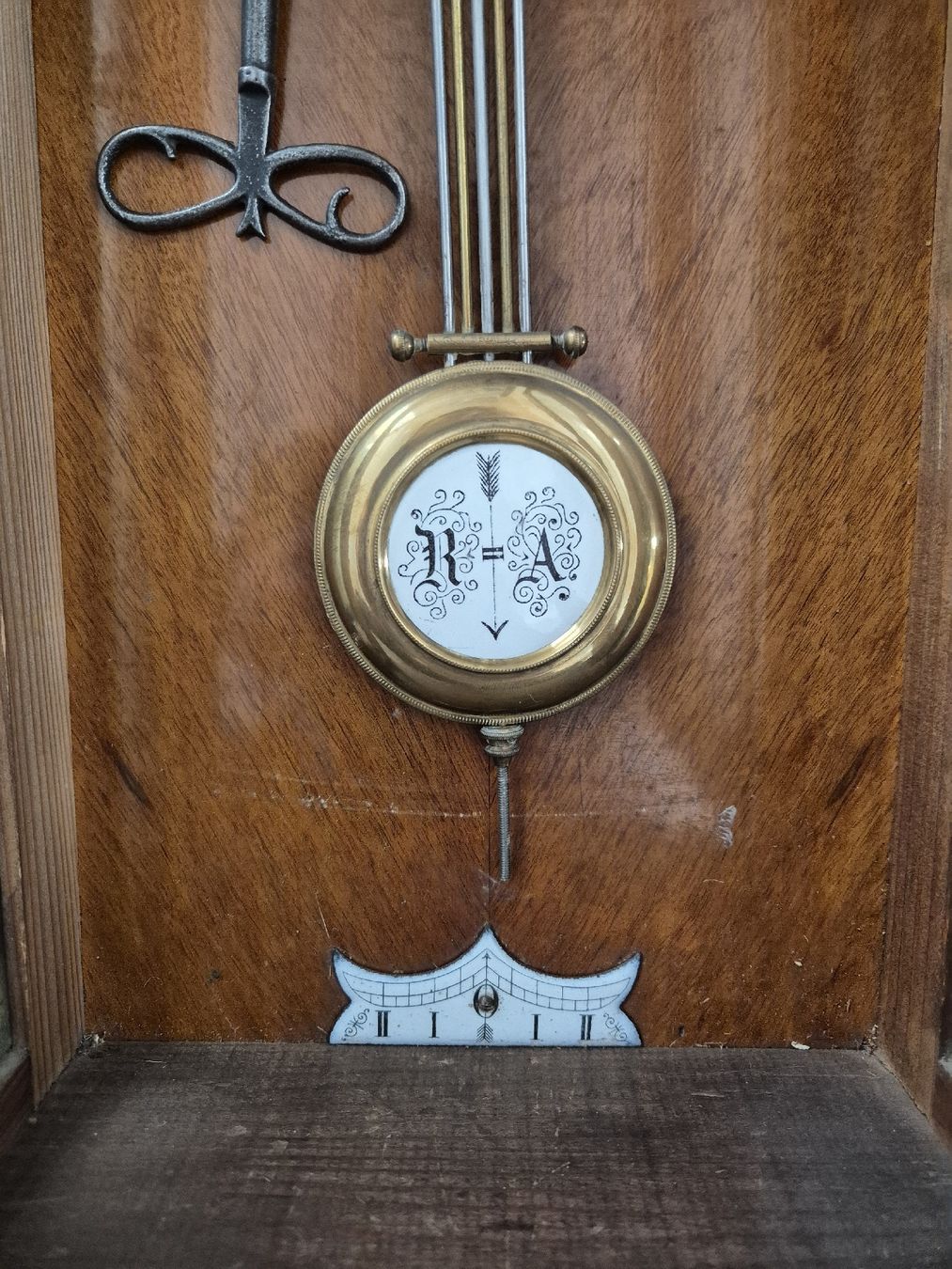 Stand- & Wanduhren: Antike Wanduhr aus Holz mit Pendel – Gebraucht aus Vilters von Fleiflomi 6