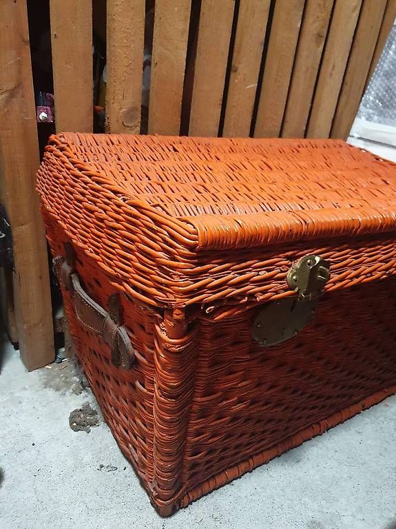 Cassapanche: Malle orange – Usato da lausanne venduto da canelle5 1