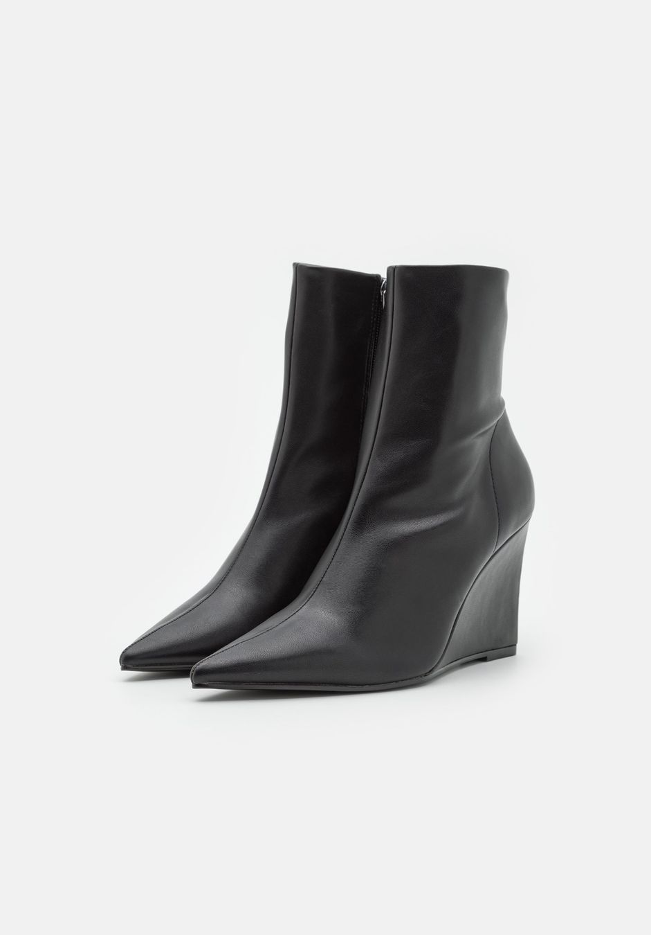 Steve Madden Damenschuhe: Steve Madden Keilstiefelette Grösse 41 – Neu und originalverpackt aus Zürich von luxuryoutlet1