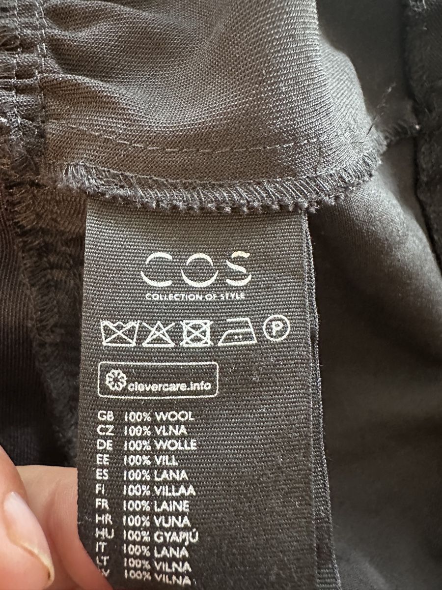Cos Maglioni & Felpe: COS Pullover schwarz Grösse 34  – Usato da Buchs SG venduto da Sunie 4
