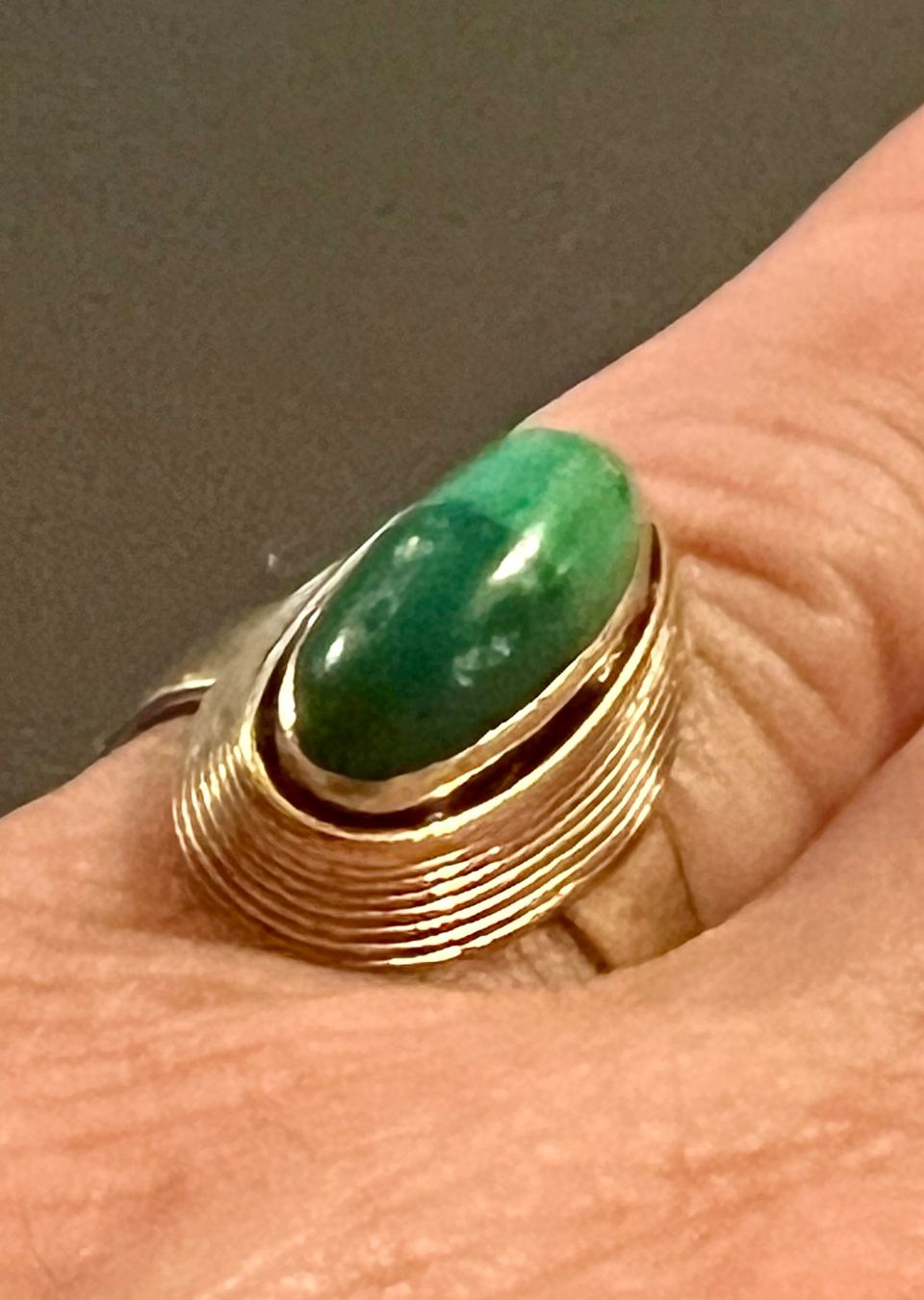 Anelli: Gold-Ring 9K mit grünem Stein – Usato da Chur venduto da Penting1935 7