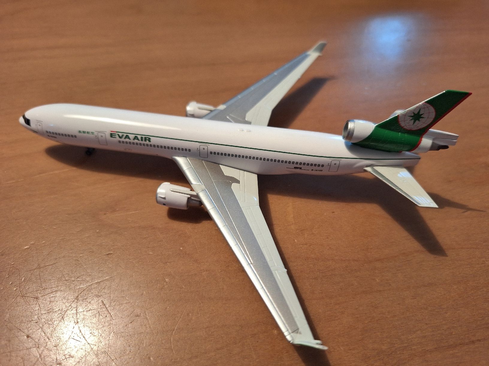 McDonnell Douglas Kit di modellismo & Modellini statici: EVA AIR MD-11 B-16103 – Usato da Sargans venduto da nicsam1815 1