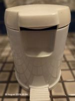 poubelle de salle de bain avec pedale blanche
