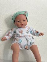 Babypuppe Marina & Pau mit Schnuller und Mütze, top Zustand
