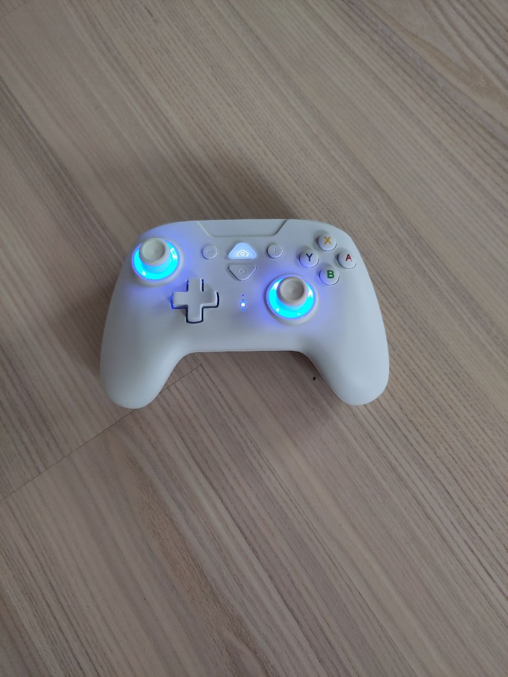 Nintendo Konsolen: Nintendo Switch Konsole mit 2 Spielen und LED-Controller – Neu (gemäss Beschreibung) aus Interlaken von Flua 1