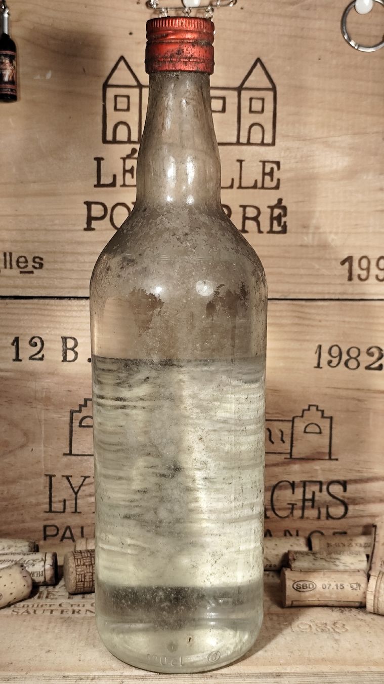 Spirituosen: Schwyzer Chrüter Kräuterschnaps 40 Vol% Vintage – Gebraucht aus Büsserach von Vintage-vins 2