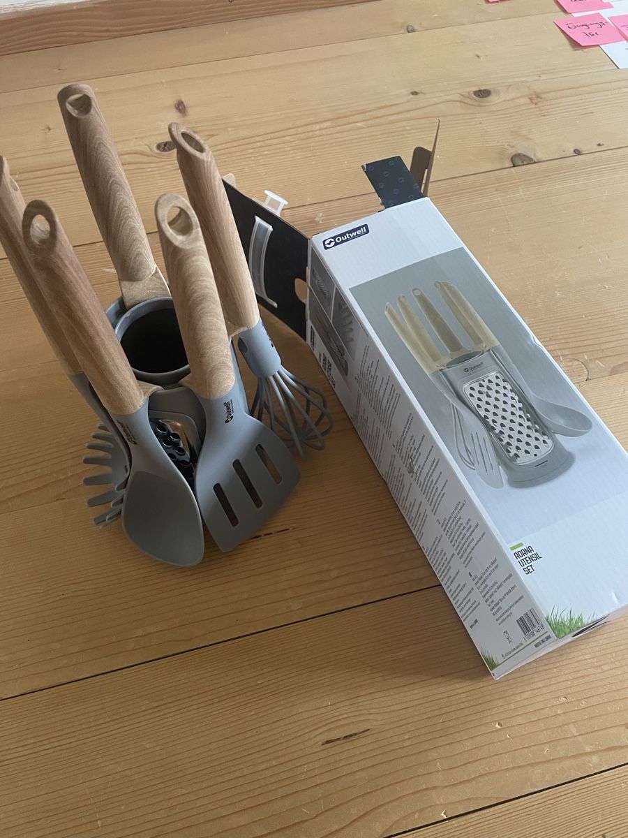 Set di posate: Outwell Camping Küchenutensilien Set – Nuovo e nell'imballaggio originale da St. Gallen venduto da macauktion