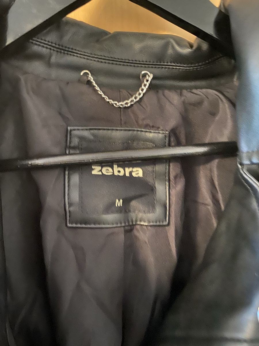 Zebra Vestes: Kunstlederjacke Zebra Grösse M Zustand gut – D'occasion à Seewis Dorf par nor_w7dm 1