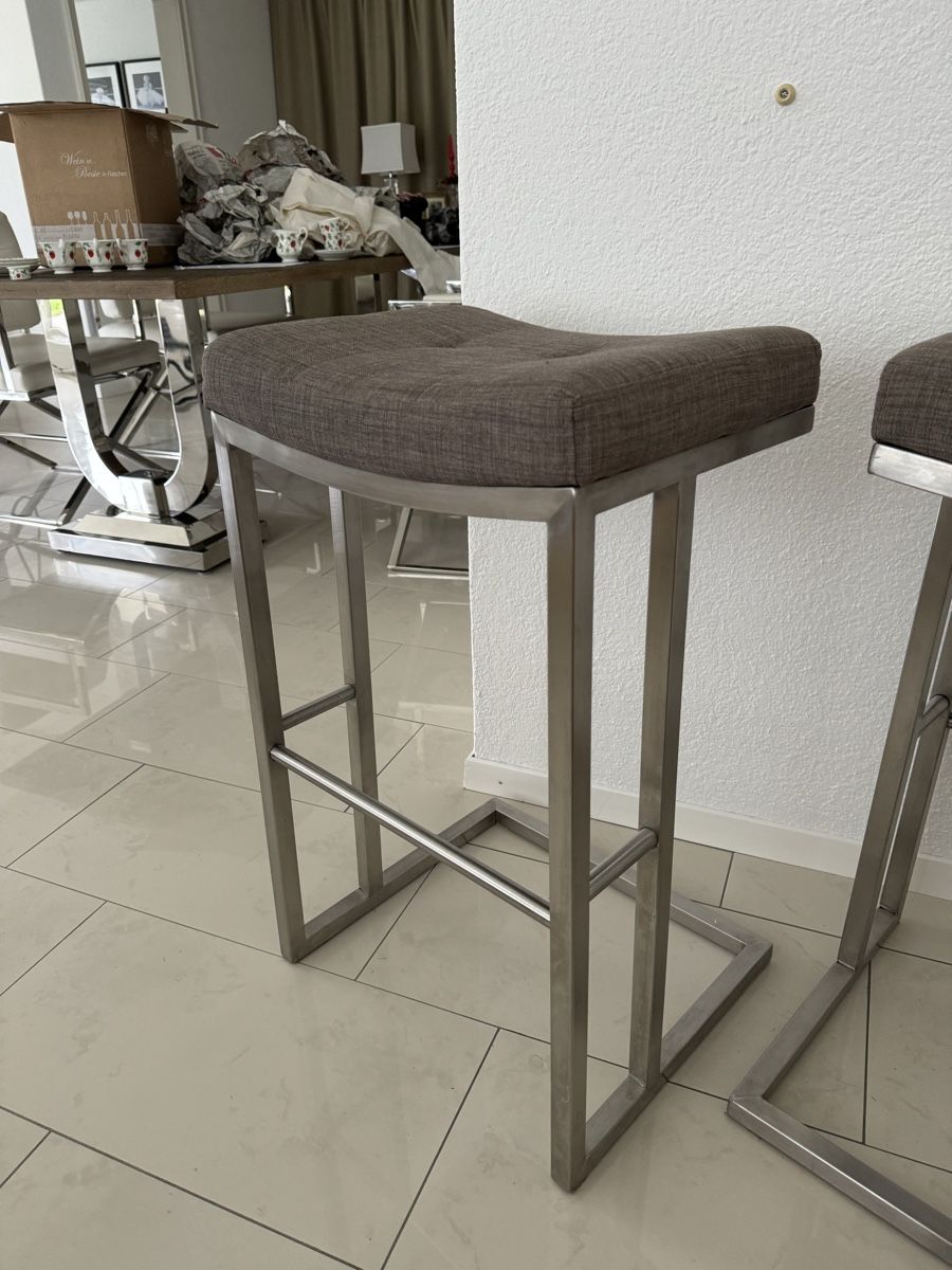 Sgabelli: Set Bar-Hocker in grau/ hellbraun – Usato da Thun venduto da Inspiration_19 2
