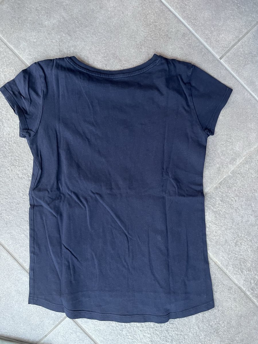 H&M Blouses, T-shirts & Tops: 3 T-Shirts H&M 146/152 Baumwolle – D'occasion à Wil ZH par Wonderwoman76 2