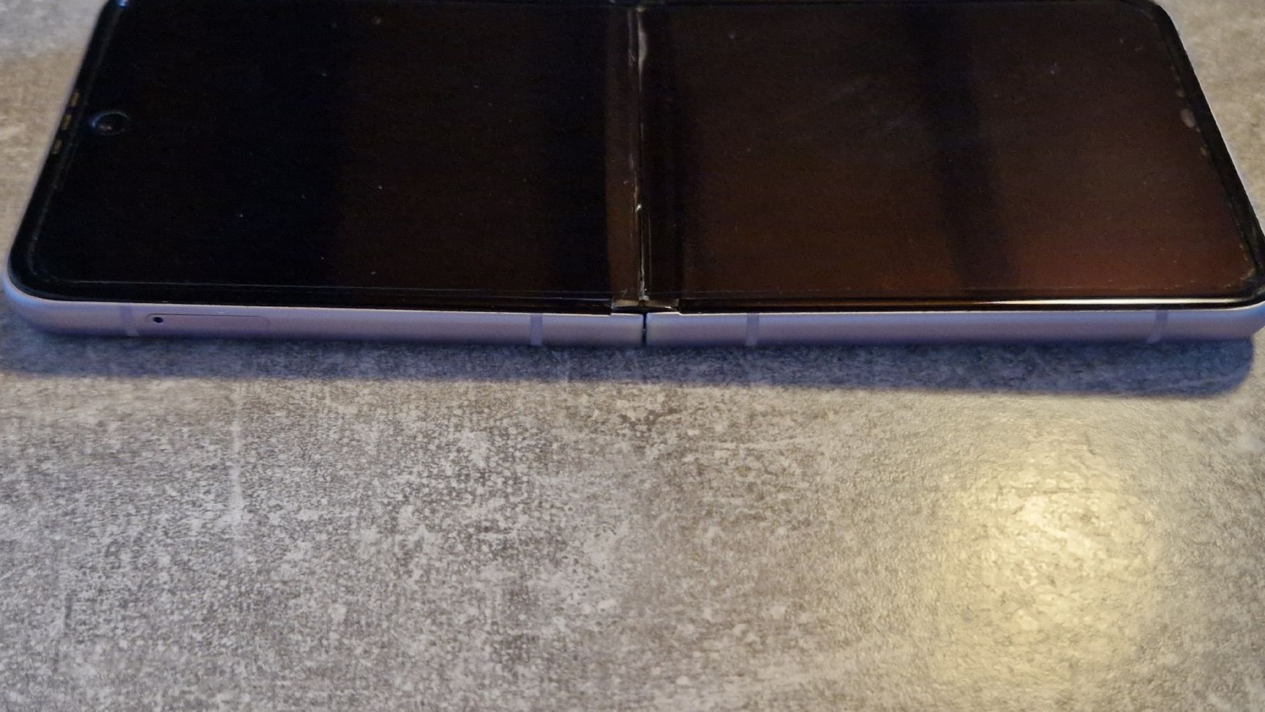 Samsung Telefoni cellulari / Smartphones: Samsung Z Flip 3 – Usato da Ried-Brig venduto da andygabykevin 2