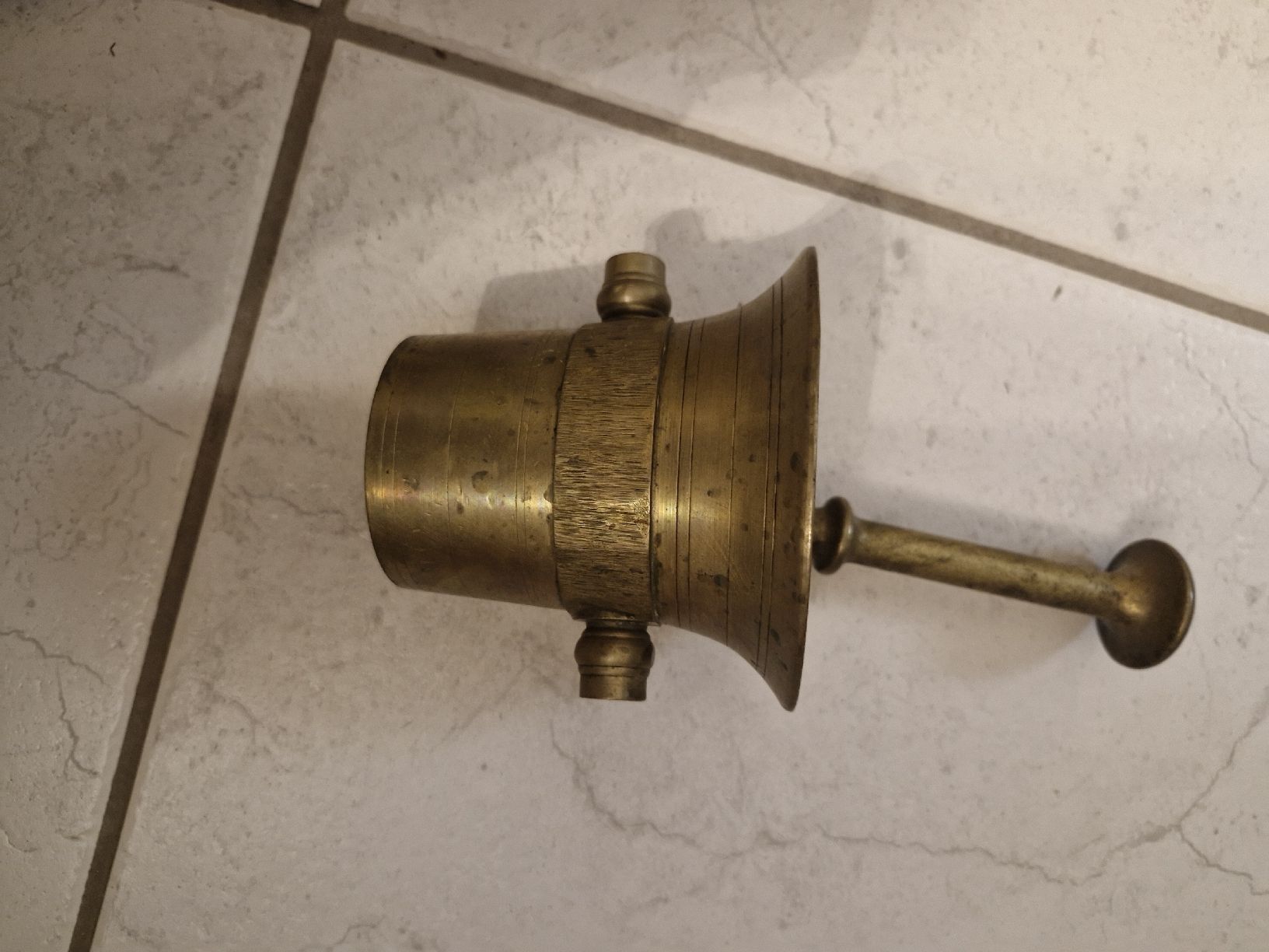 Altro per cucinare: Antiker Messing Mörser mit Stössel – Usato da Gossau ZH venduto da jak_8pdw 1