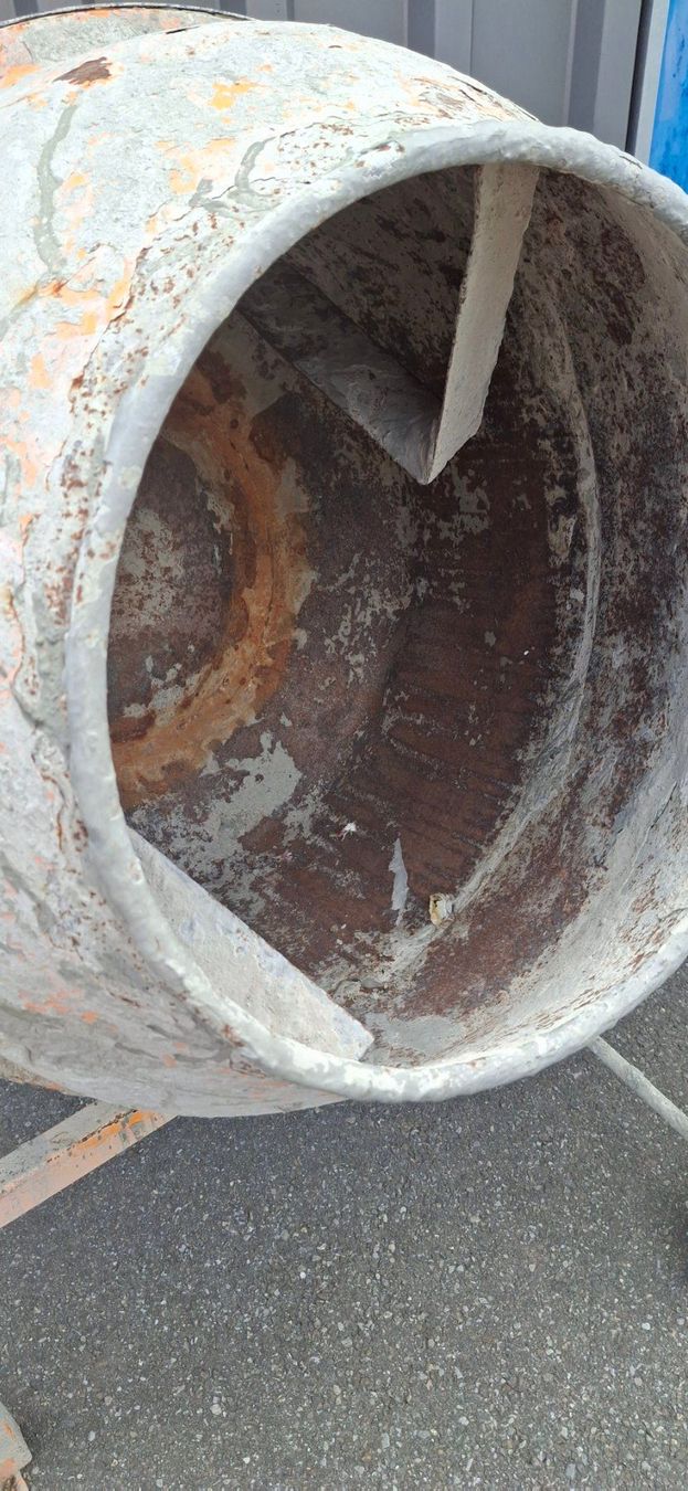 Tutte le macchine: Betonmischer B134 690W 100L – Usato da Ettiswil venduto da Zafira5 3