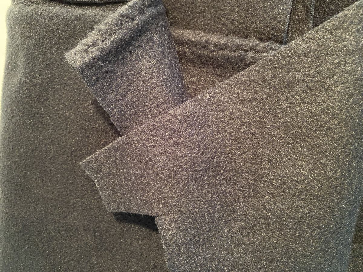 Tessuti: Fleece Stoff schwarz 85x155cm – Nuovo (secondo la descrizione) da Flawil venduto da sonnengeist 1