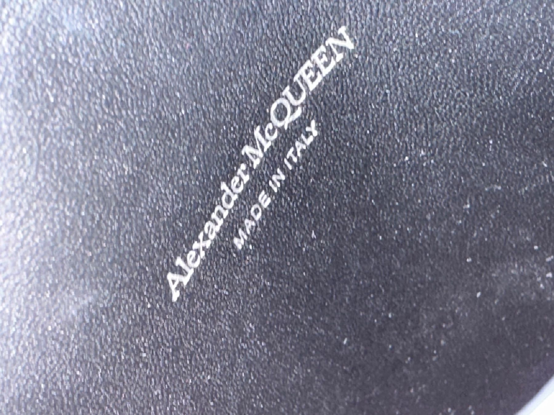 Alexander Mcqueen Borse da donna: Alexander McQueen Micro Shoulder Bag Schwarz Neu – Nuovo (secondo la descrizione) da Basel venduto da Rouge. 5