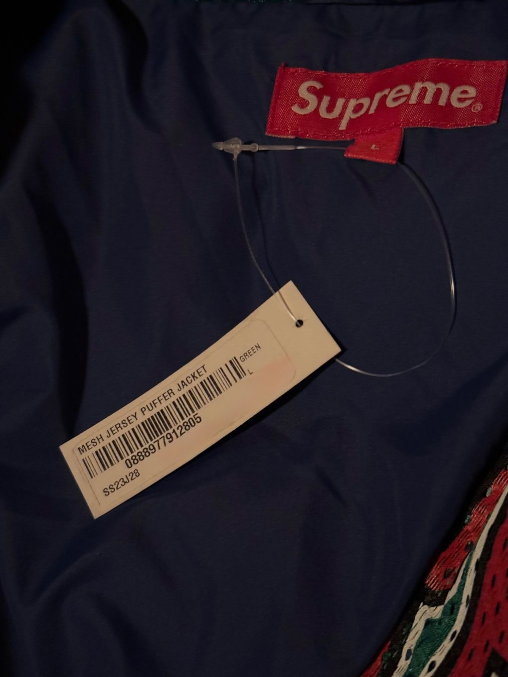 Supreme Jacken: Supreme Mesh Jersey Puffer Jacket – Neu (gemäss Beschreibung) aus Auvernier von Vendeur_Suisse 3