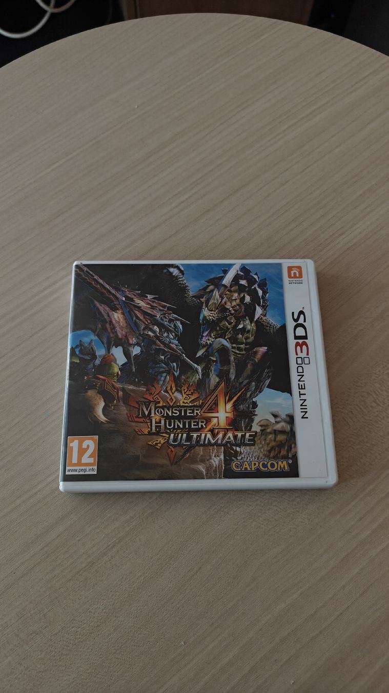 Nintendo Giochi: Monster Hunter 4 Ultimate 3DS – Nuovo (secondo la descrizione) da La Chaux-de-Fonds venduto da rem_mqg8
