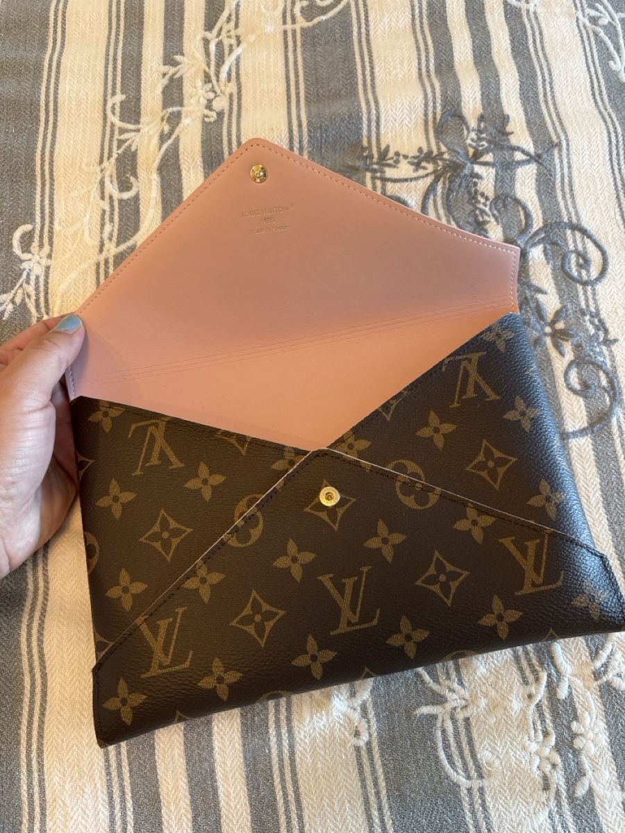 Louis Vuitton Portafogli: Louis Vuitton Monogram Envelope Pouch – Usato da FORCH venduto da PRINCESSHK 2