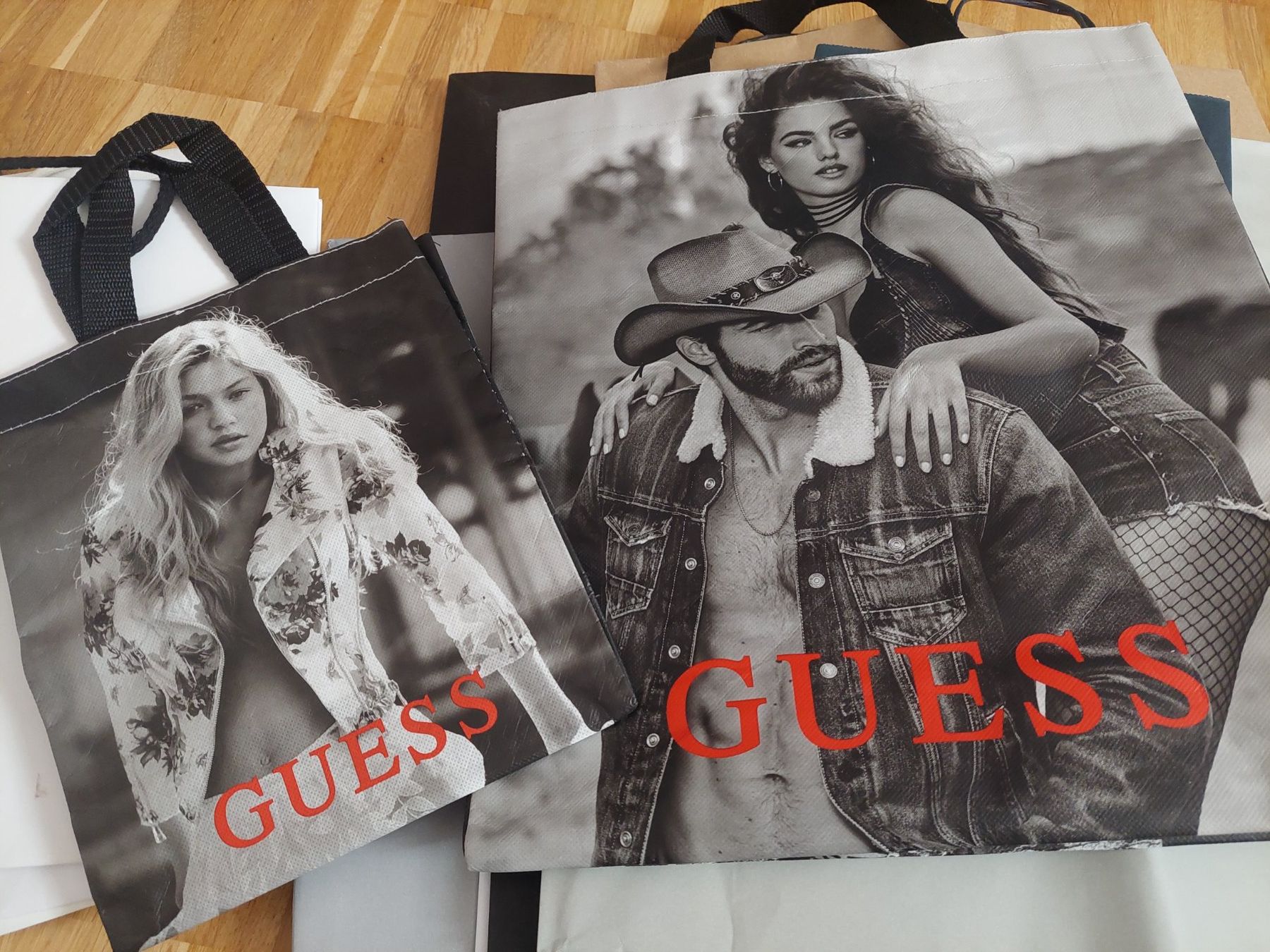 Taschen: diverse Papiertragetaschen Mode – Gebraucht aus Embrach von pz78 2