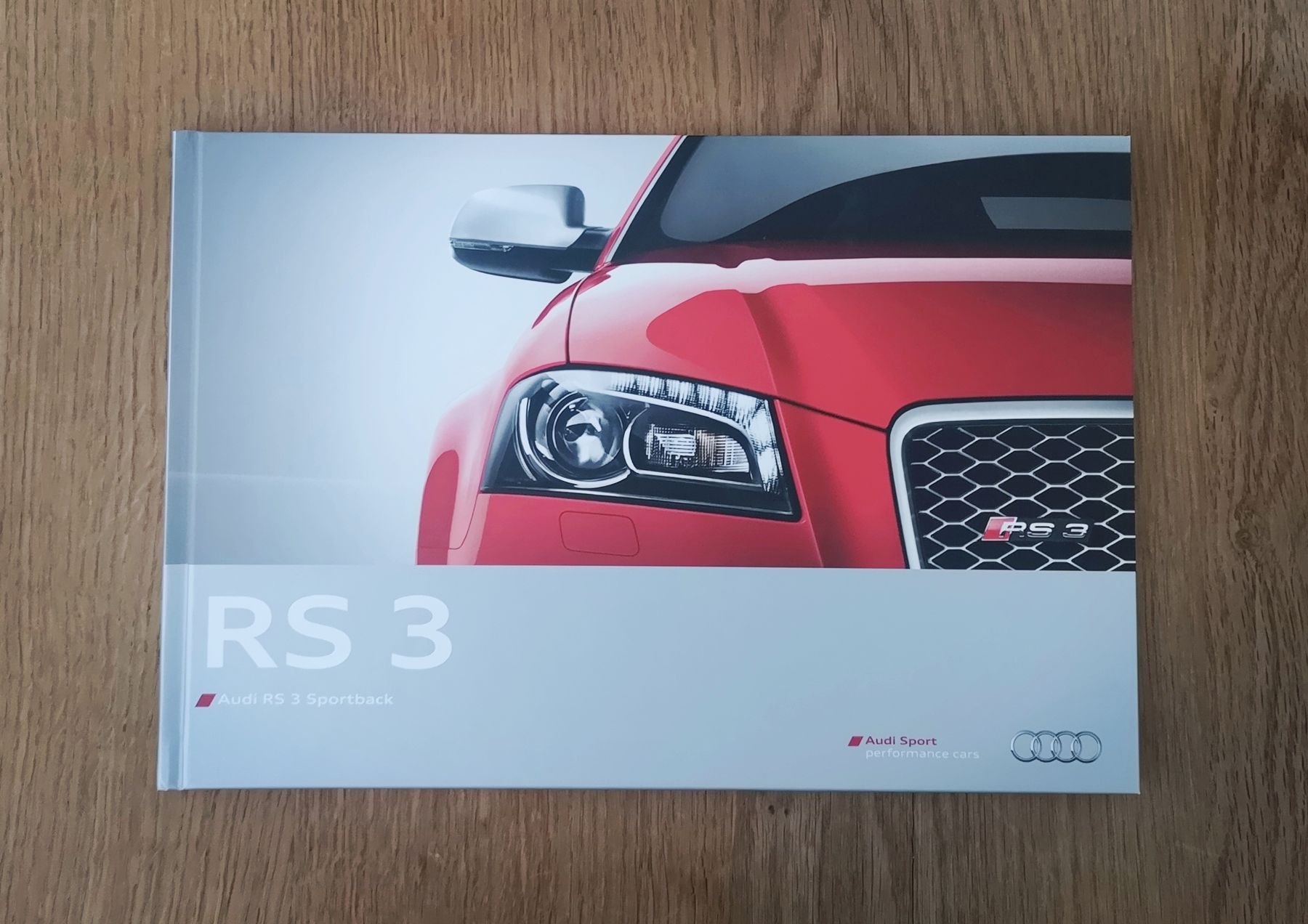 Audi Documenti: 2011 Audi RS3 Hardcover-Prospekt  – Usato da Niederbipp venduto da kevintifu20