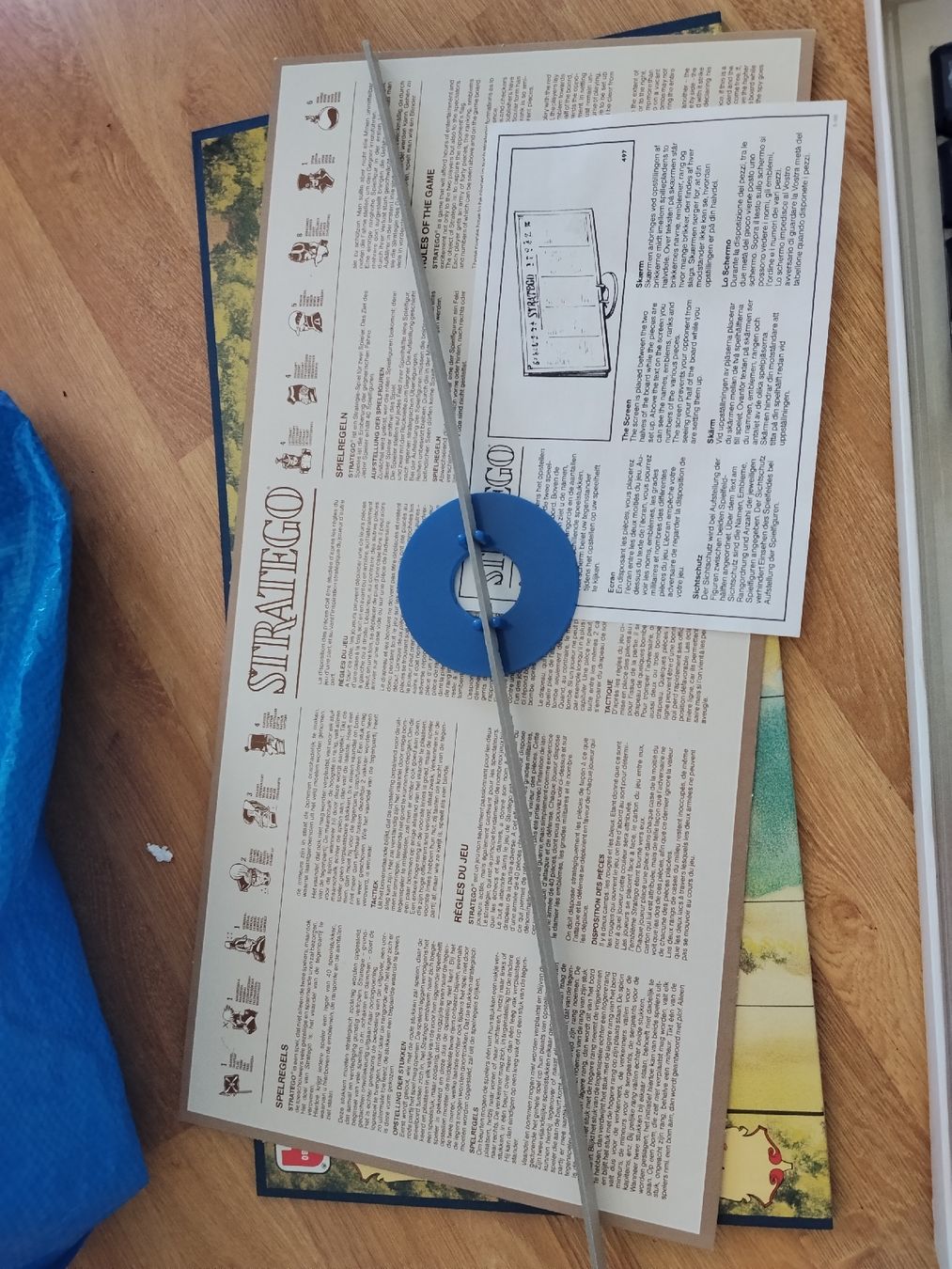 Jeux: STRATEGO Brettspiel guter Zustand – D'occasion à Dübendorf par namor00 6