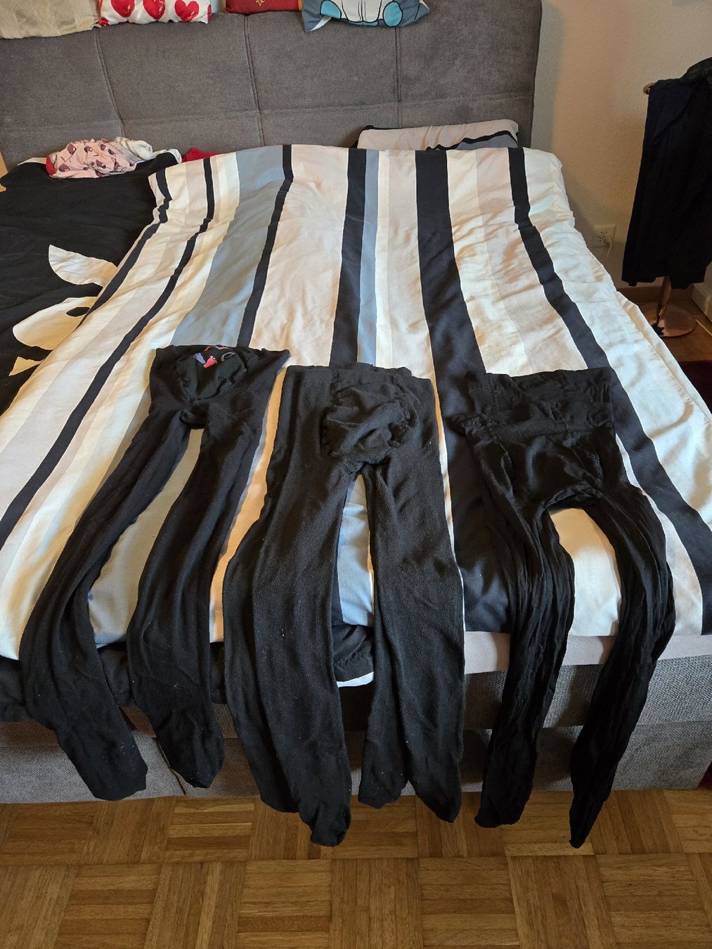 Lotti di vestiti: Kleiderpaket Schwangerschaftsmode – Usato da Greifensee venduto da Asti8 7