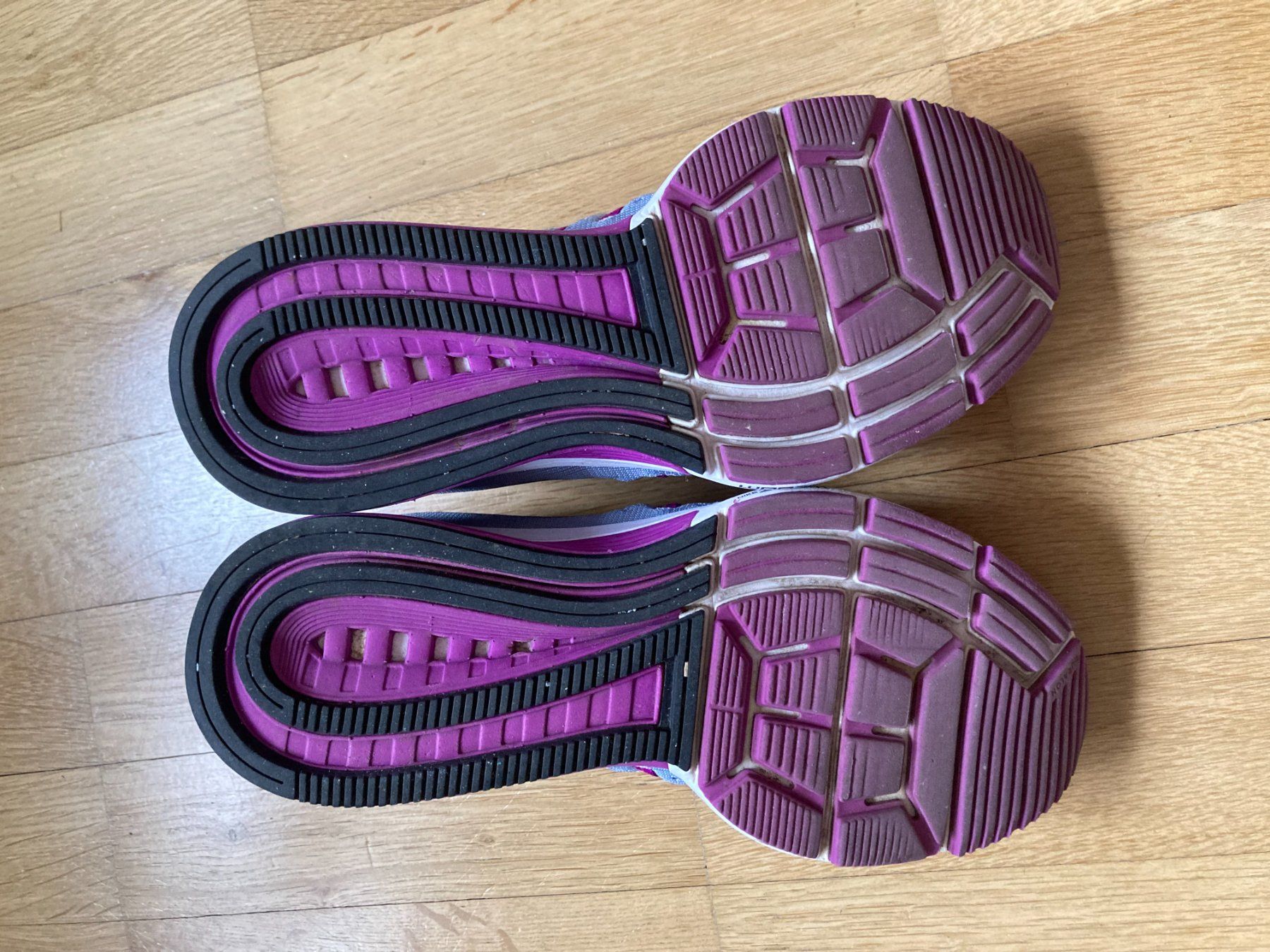 Nike Scarpe da donna: Jogging Schuhe Nike Grösse 38 – Usato da Bern venduto da EmiX33 1